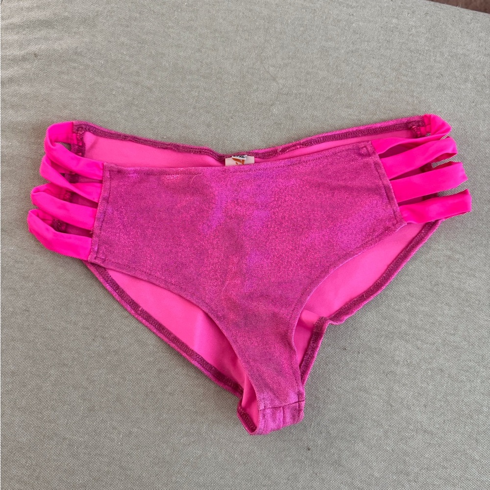 Strappy rave bottoms
